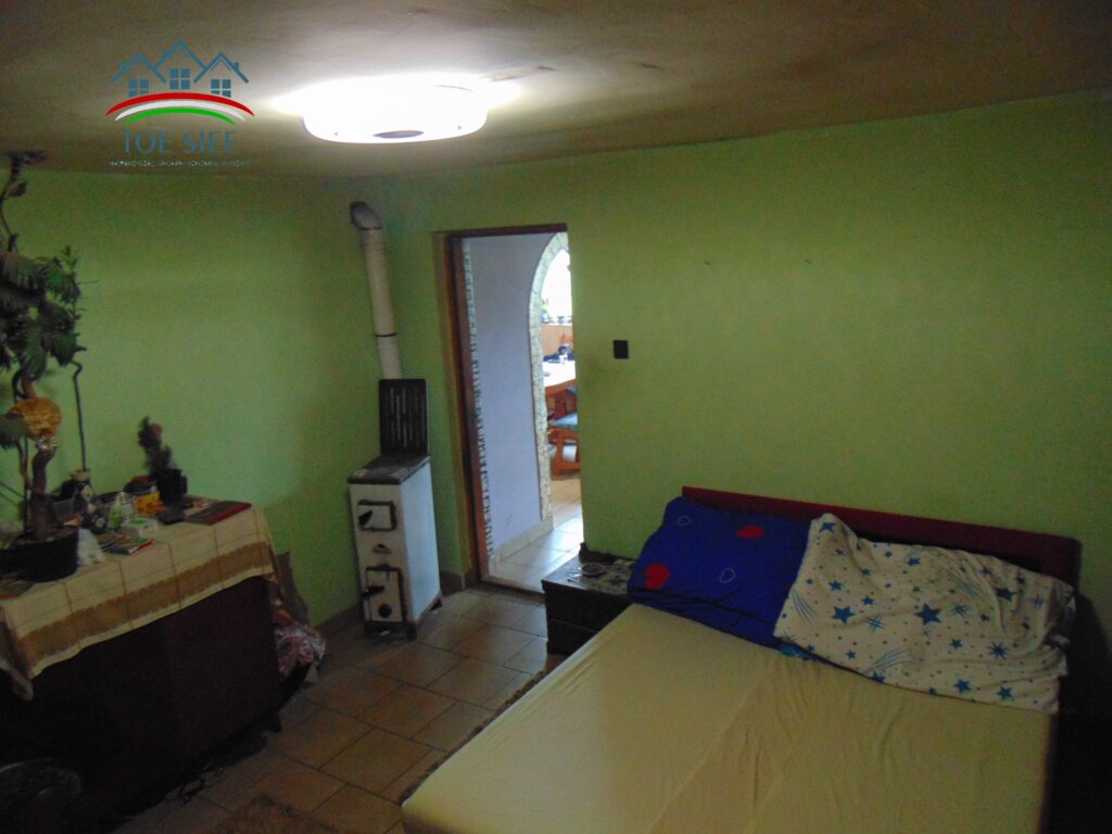 Maison familiale de 97 m² à vendre à Abádszalók, terrain de 1036 m² – 8