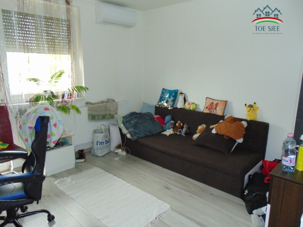 Eladó 190 m²-es családi ház Hevesen, 800 m²-es telken – 10