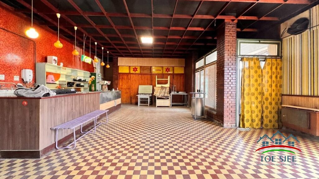 Eladó 365 m²-es vendéglátó egység Poroszlón, 150 m²-es telken – 2