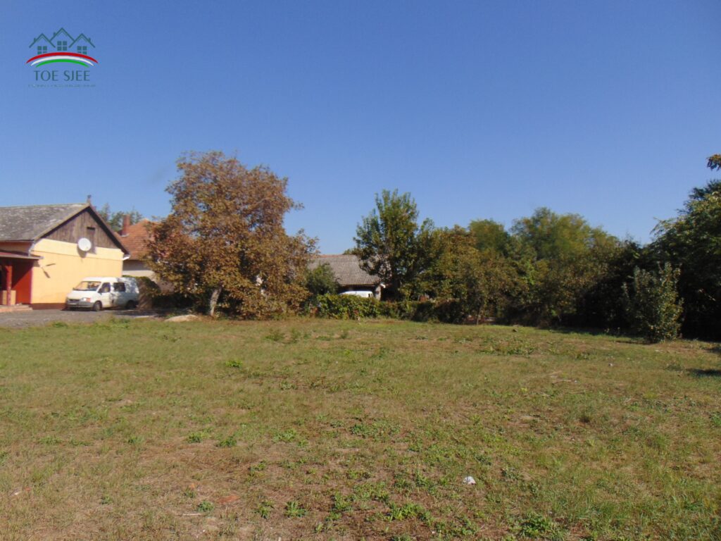 107 m² family house for sale in Tiszaszentimre, 1800 m² plot – 20