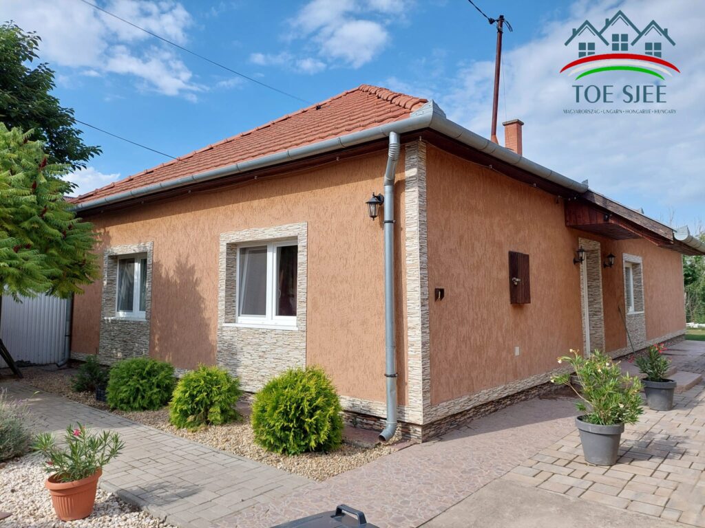 Eladó 120 m²-es családi ház Tiszaföldváron, 1023 m²-es telken – 1