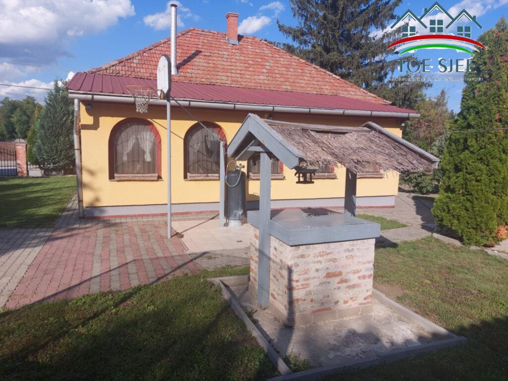 Eladó 120 m²-es családi ház Abádszalókon, 1300 m²-es telken – 2
